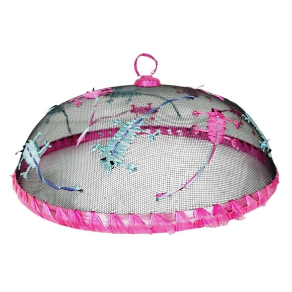 Vintage 60s Pink Domed Embroidered Mesh Raffia Lizards Round Food Cover - Picture 3 of 5